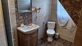 Фермерские дома U Marii & Mariana Leśnica Четырехместный номер с собственной ванной комнатой-2
